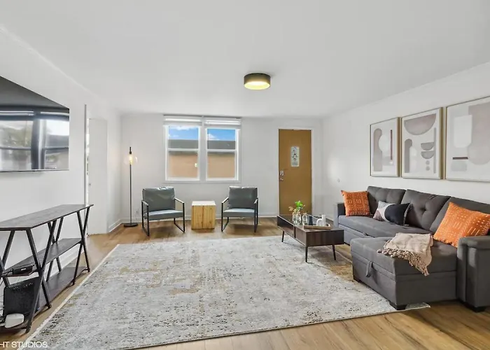 Ferienhaus Charming 4br Retreat In The Heart Of *